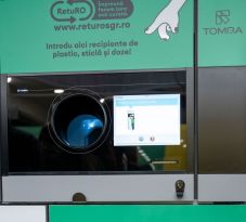 Csíkszéken önkormányzatok szerelnek fel visszaváltó automatákat – Tánczos Barna szerint gyengébben működik a RetuRo, mint várta