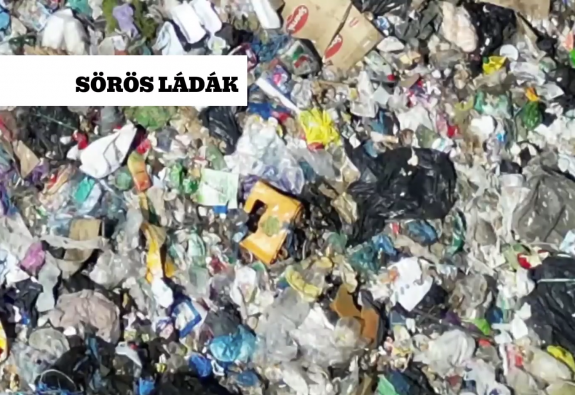 Csúfot űznek a szemetüket szelektíven gyűjtőkből – drónfelvételen mutatja egy civil aktivista, mi hever a pataréti lerakóban (VIDEÓ)