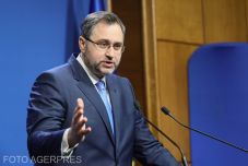 Összesen 14 prefektust és 11 alprefektust váltott le a kormány