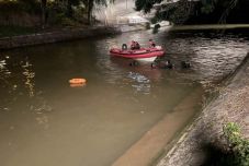 A folyóba zuhant egy férfi Temesváron, nagy erőkkel keresik