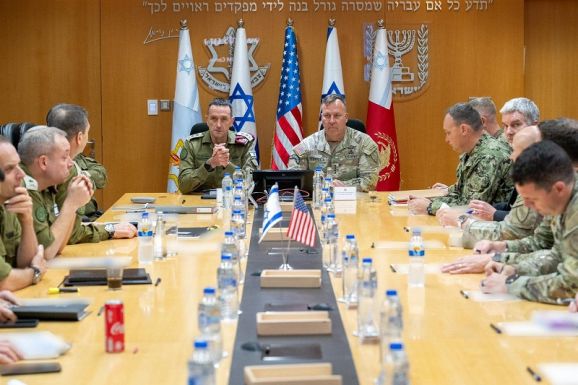 Izrael megnyitotta légterét a sikeresen kivédett légitámadás után