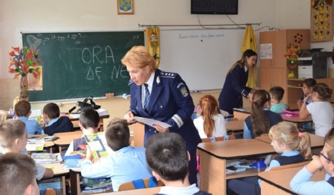 Egy hét alatt 67-szer riasztották a rendőröket iskolákhoz