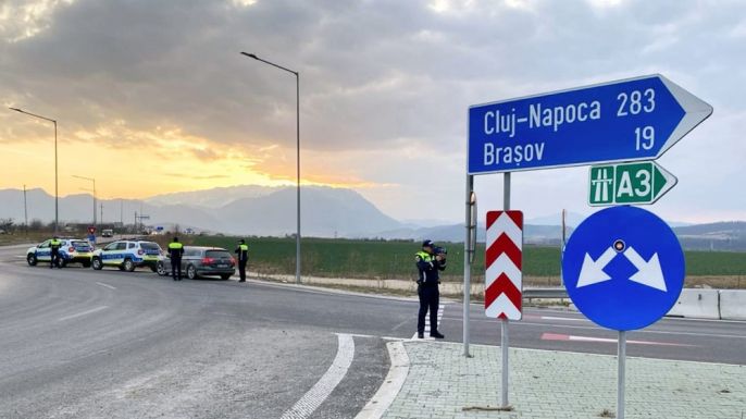 Öten  száguldoztak őrülten az autópályán