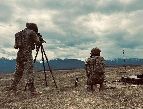 A keleti szárnyat erősítené a védelmi minisztérium, Iohannis a NATO-főtitkárral tárgyalt