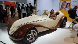 Műhelyre cserélte a színpadot: fa- és elektromos autót épített a kolozsvári opera volt énekese