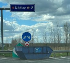 Szétdobálják a szemetet a határátkelők