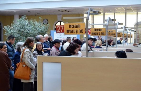 Elszabadultak a közalkalmazotti bérköltségek