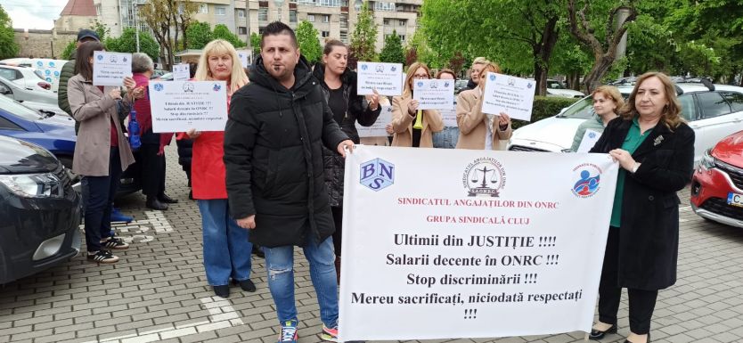 Tüntettek az országos cégbíróság alkalmazottai – béremelést és stresszpótlékot követelnek