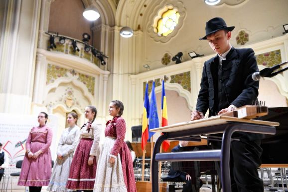 Kisebbségtörténeti tantárgyverseny kisebbségi jelképek nélkül