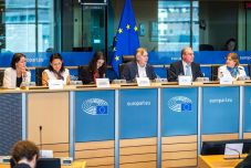 Winkler Gyula: Éles ideológiai és pénzügyi viták várhatóak az Európai Parlamentben – harcra kész az RMDSZ