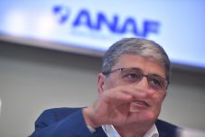 Örömködik a kormány: történelmi bevétele volt az adóhatóságnak