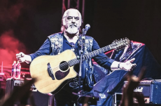 A temesvári filharmónia épületében ravatalozzák fel Nicu Covaciot