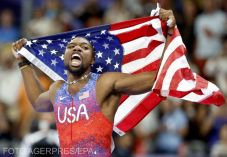 Noah Lyles célfotóval lett a száz méteres síkfutás olimpiai bajnoka
