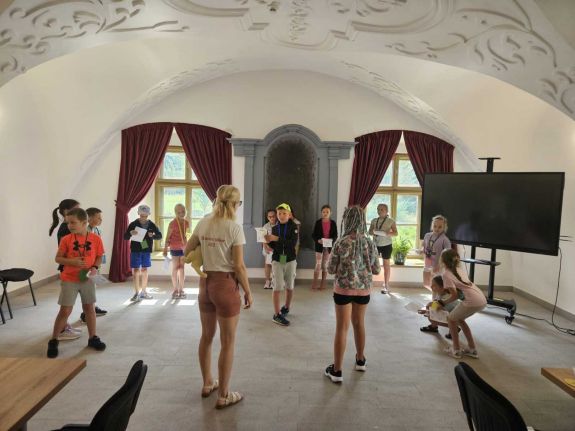 Másodszor szerveztek angol illemtantábort Kézdivásárhelyen