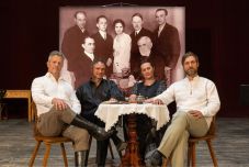 Benedek Elek leszármazottai újraindították a nagy mesemondó Székely Truppját