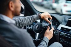 A legfurcsább közlekedési szabályok, amelyeket érdemes tudnod, ha külföldre utazol