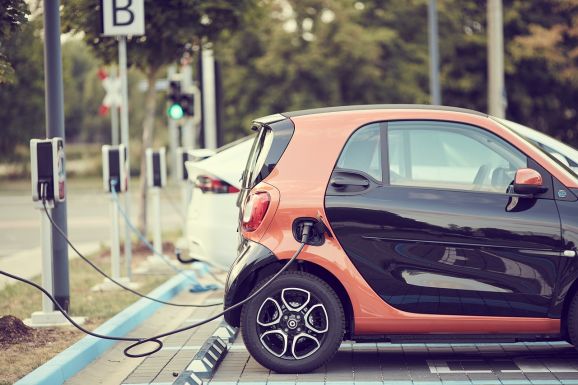 Benyomta a satuféket az elektromos autók piaca