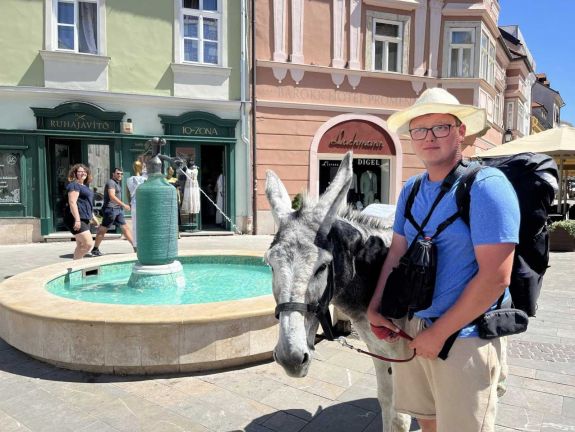 Teljesítette a Kéktúra távját Füles, a szamár