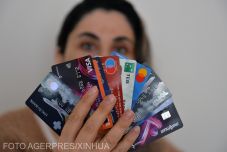 Több bankkártya van Romániában, mint ember