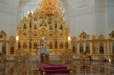 Őrizetbe vettek egy papot – 4,9 millió lejt lopott az egyháztól