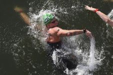 Párizs2024: Rasovszky Kristóf olimpiai bajnok nyíltvízi úszásban