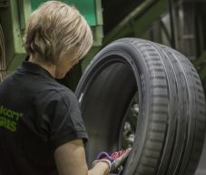 Közel 100 millió eurós támogatást hagyott jóvá az Európai Bizottság a nagyváradi gumiabroncsgyár számára