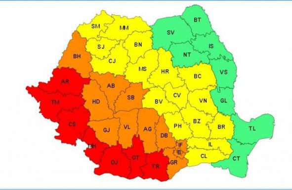 Vörös és narancssárga riasztás: tikkasztó hőség lesz