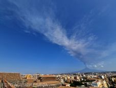 Újra lezárták Catania repülőterét az Etna kitörése miatt