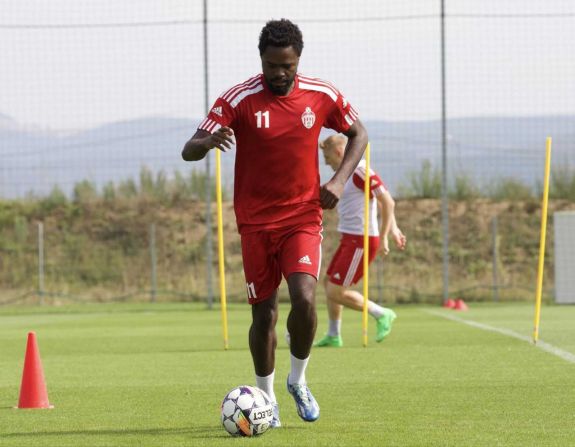 A svájci válogatottban megfordult kameruni csatárt igazolt a Sepsi OSK