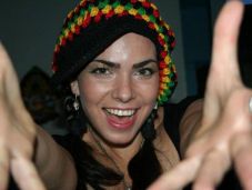 Drogkereskedelem gyanújával letartóztatták Dana Marijuana énekesnőt