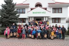 Trunki csángó gyerekek magyar oktatásának lehetőségeit keresi a Csángószövetség