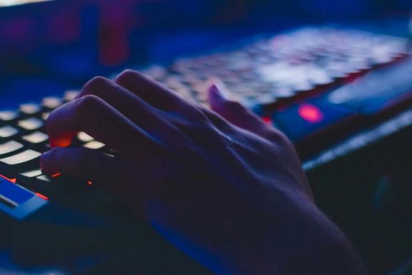 Zsarolóvírussal támadtak a temesvári önkormányzat informatikai rendszerére