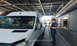 Zsúfoltak a határátkelők vasárnap délután