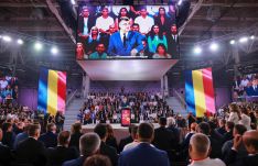 Ciolacu és Ciucă jutna a döntő menetbe, erősödik a PNL