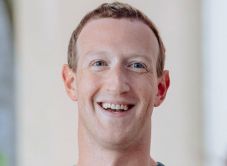 Cenzúra: Zuckerberg bánja, hogy engedett Bidenék nyomásának