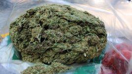 Több mint egy kiló kannabisszal kaptak el egy férfit
