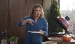 Életfogytiglani börtönbüntetésre ítélték Thaiföldön egy ismert színész youtuber fiát