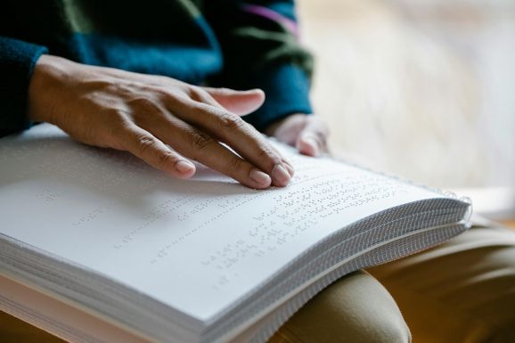 Külön nyugdíjtörvényt ígérnek a fogyatékkal élőknek, mivel az újraszámolás után csökkent a nyugdíjuk