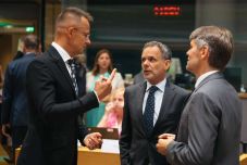 Szijjártó Péter: Brüsszelben tombol a háborús pszichózis