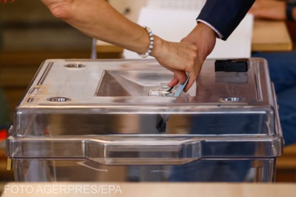 Talán utoljára vizsgázik a „köztársasági front” Franciaországban