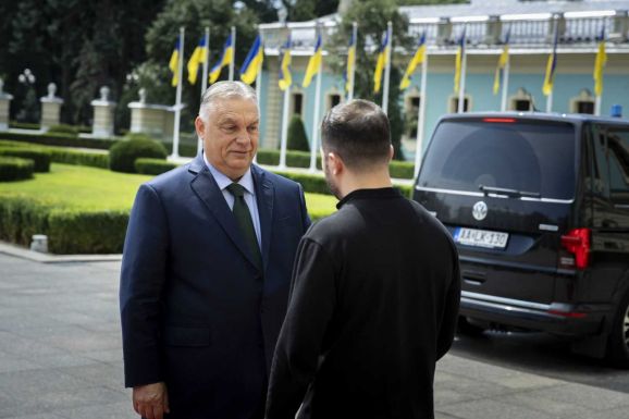 Határidőhöz kötött tűzszünet megfontolását kérte Orbán Zelenszkijtől