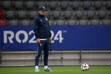 Iordănescu: „Emelt fővel, de megtört szívvel távozunk”