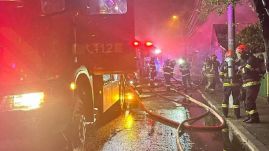 Hatalmas tűz Bukarestben – huszonhat lakót kimenekítettek