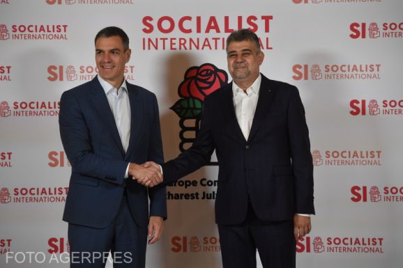 A szélsőségesség és populizmus veszélyére figyelmeztetett Bukarestben a spanyol kormányfő