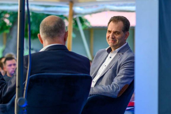 Egyeztető testület alakul a tanácsból kiszorult román pártokkal