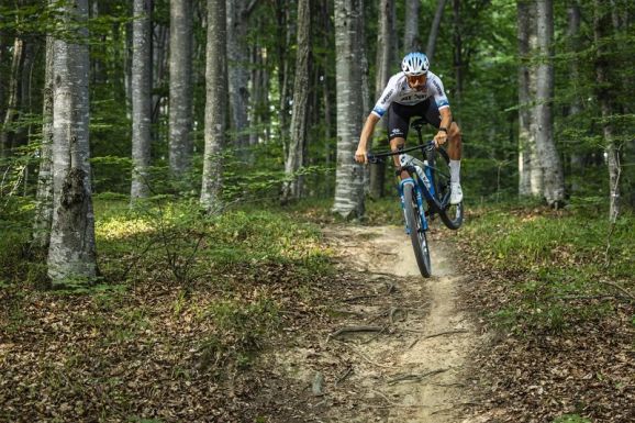 Hegyikerékpár: Molnár Ede fölényes győzelmet aratott Güdüctelepen