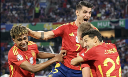 Fordítottak a franciák ellen, finálét játszhatnak a spanyolok