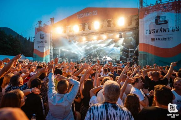 Rajtközelben Tusványos, a generációkon átívelő rendezvény