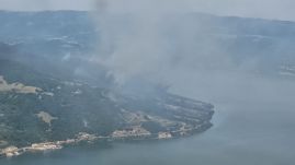 Újra katonai repülőgépeket vetettek be az oltásra – nyolc napja ég az erdő a Vaskapunál