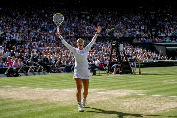 Krejciková döntő játszmában diadalmaskodott, ő Wimbledon új bajnoka